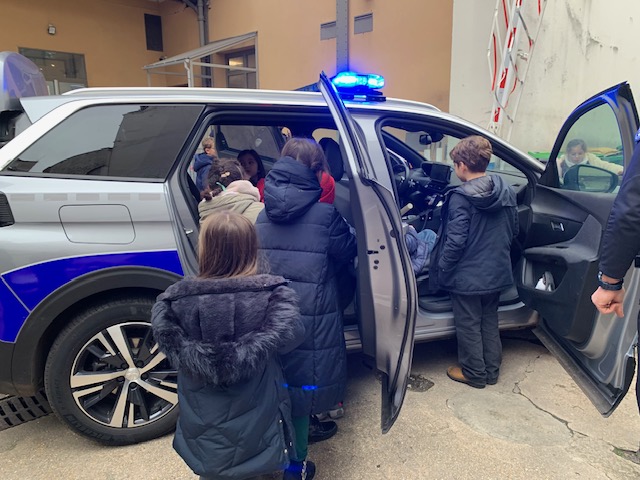 Visite du commissariat de Police par les délégués de classe