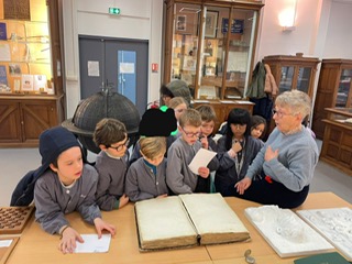 Sortie des CE2 à l’imprimerie Louis Braille