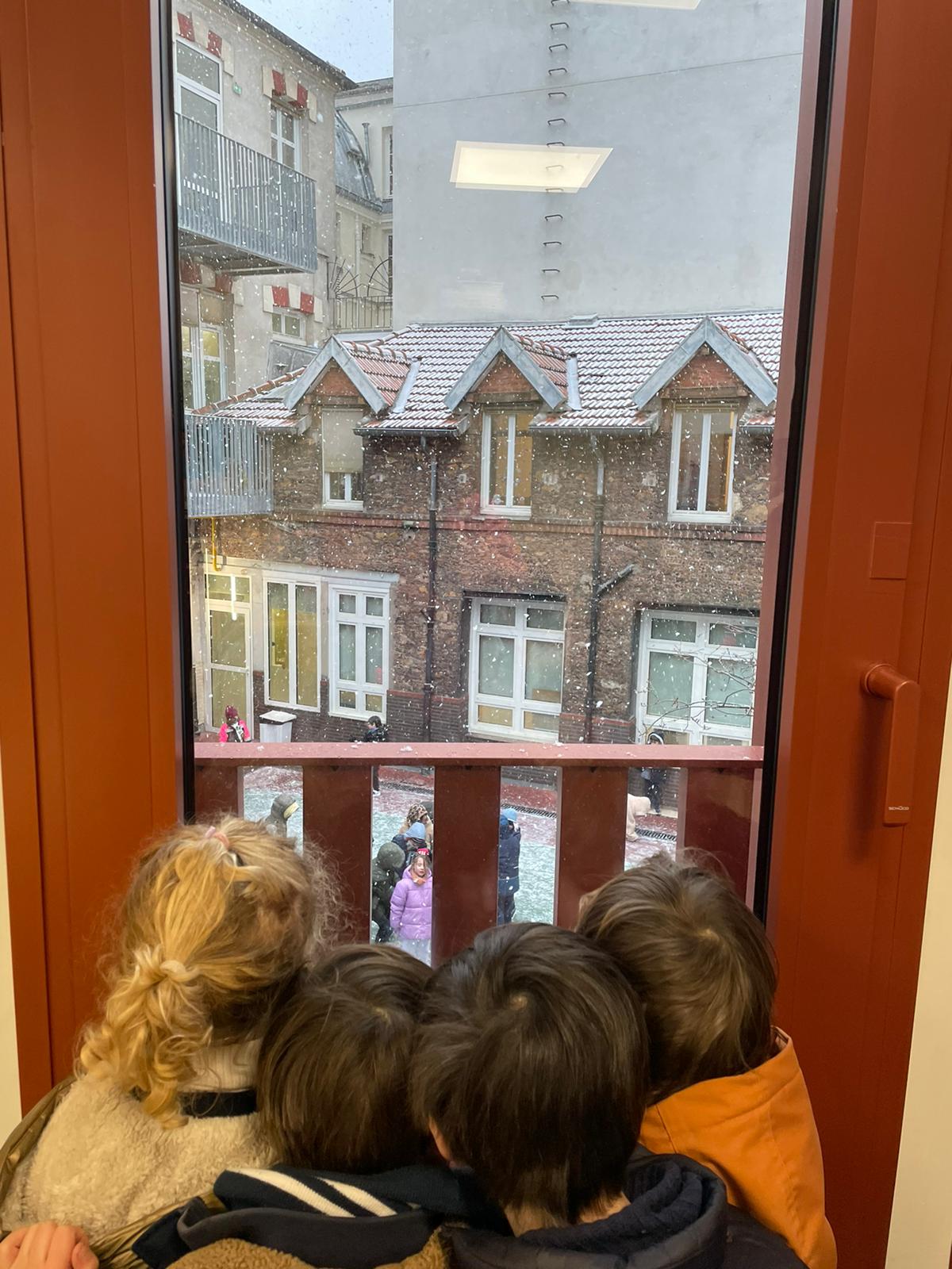 Notre école sous la neige 