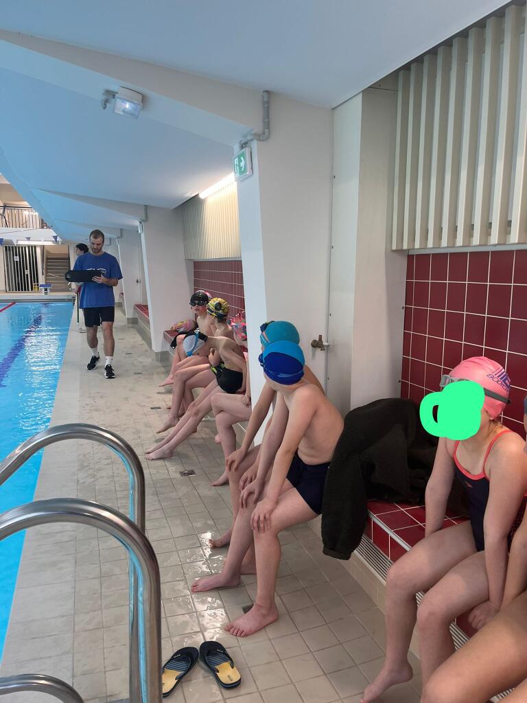 Les CM1 et CM2 retrouvent la piscine