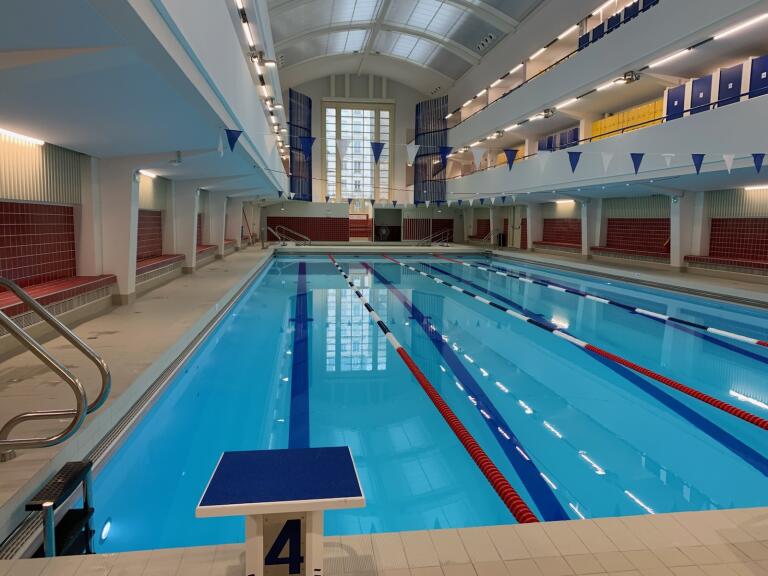 Les CM1 et CM2 retrouvent la piscine